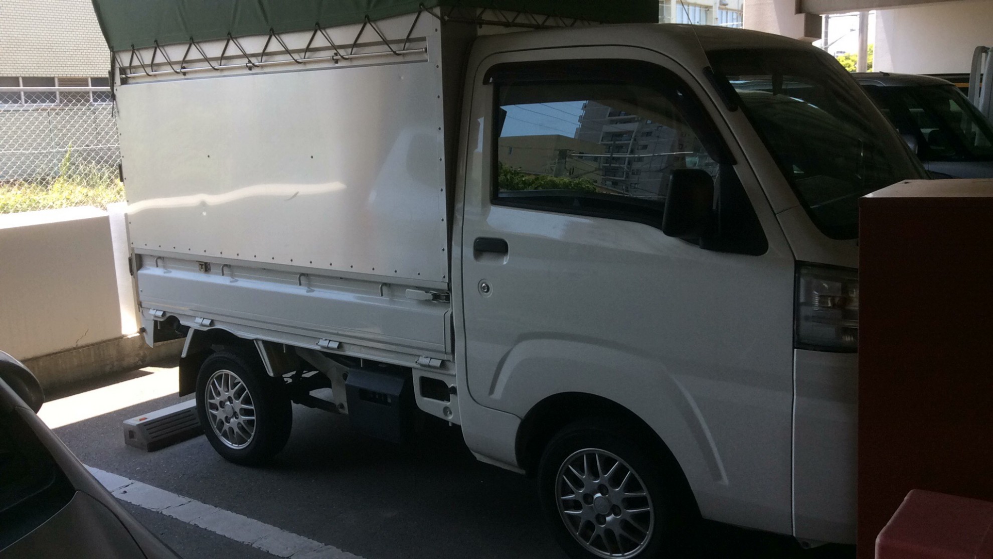 外装右