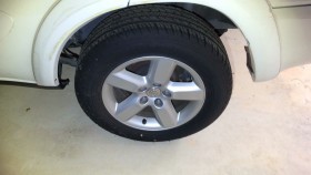 タイヤホイール前