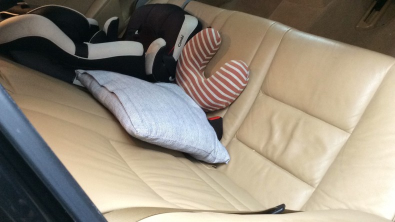 内装後方シート