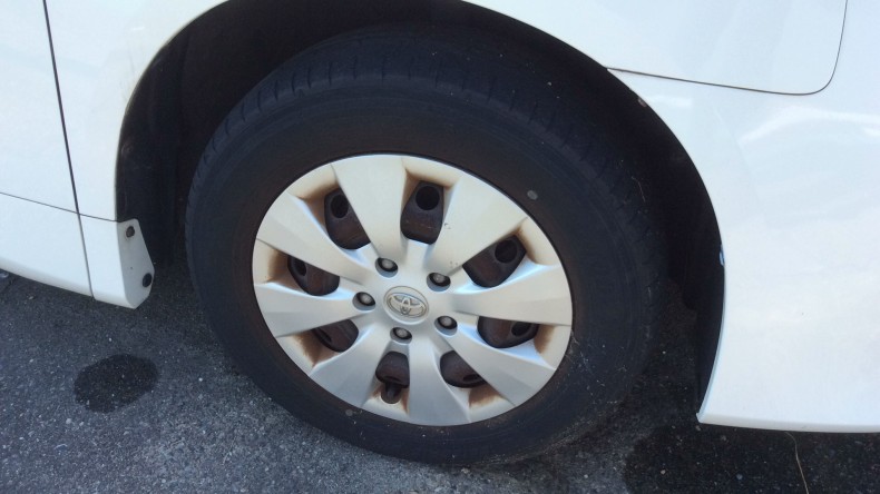 タイヤホイール前