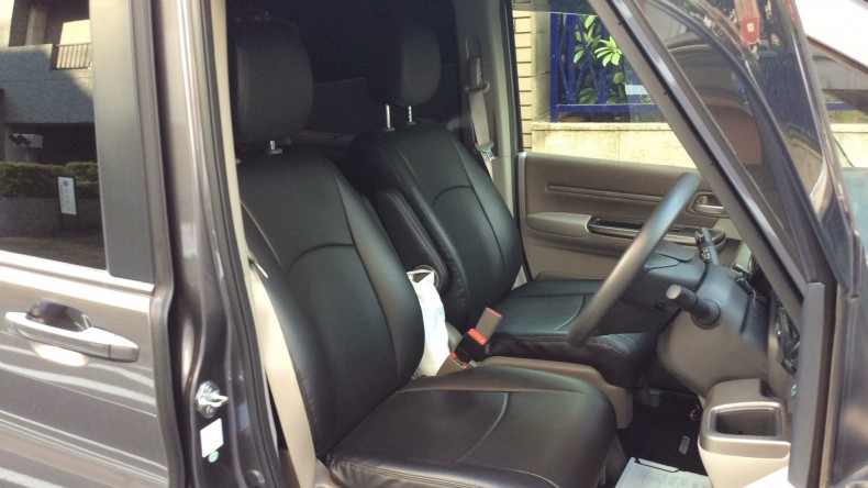 内装前方シート