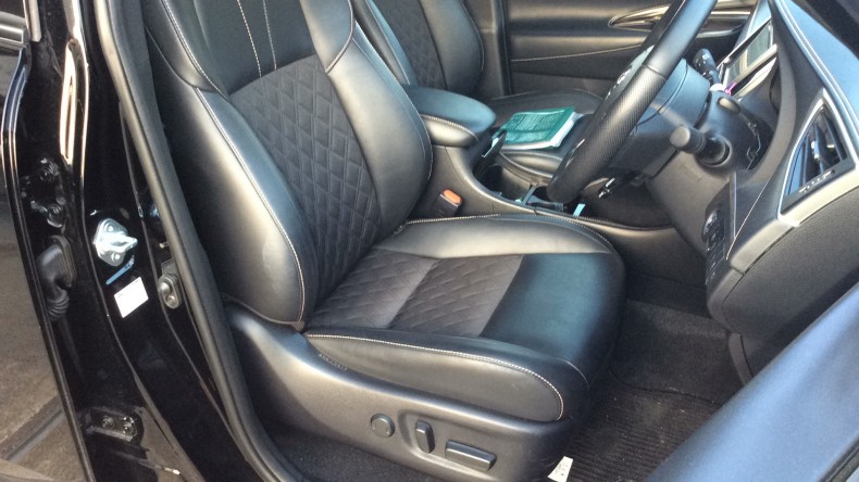 内装前方シート