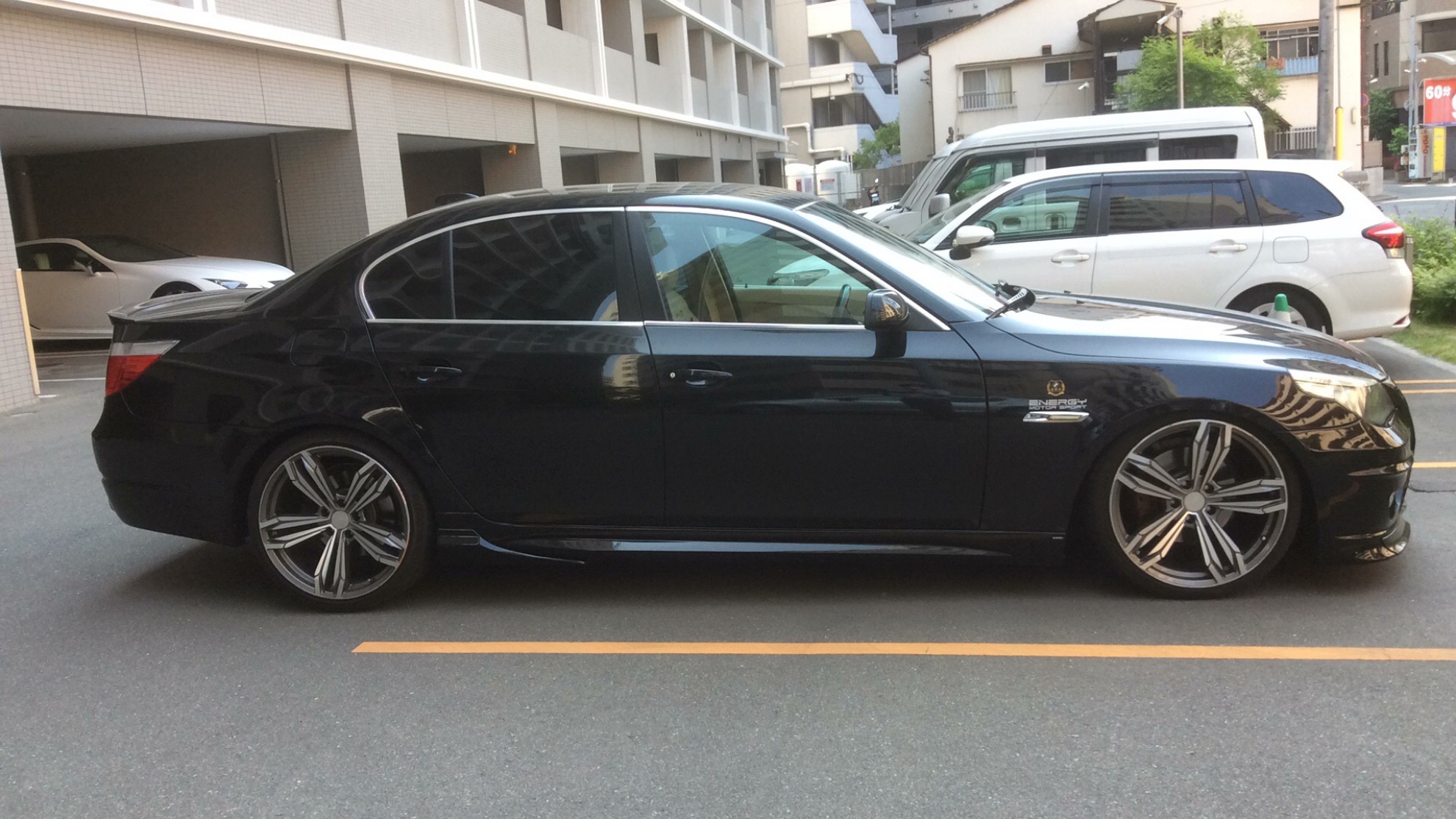 外装右