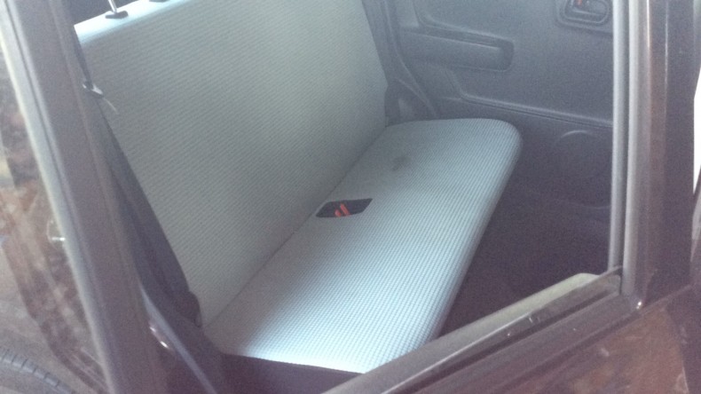 内装後方シート