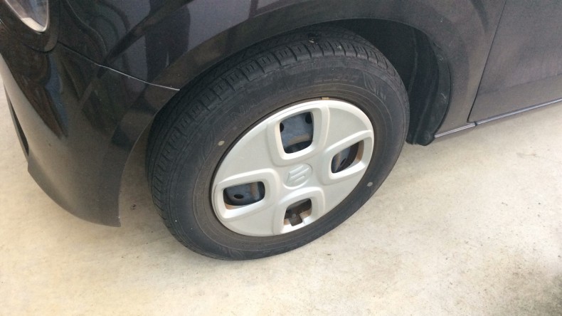 タイヤホイール前