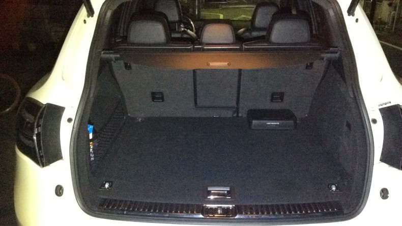 内装トランク