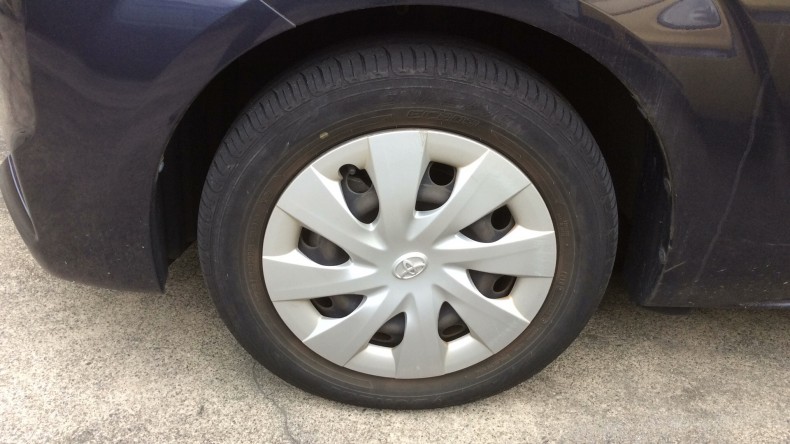 タイヤホイール前