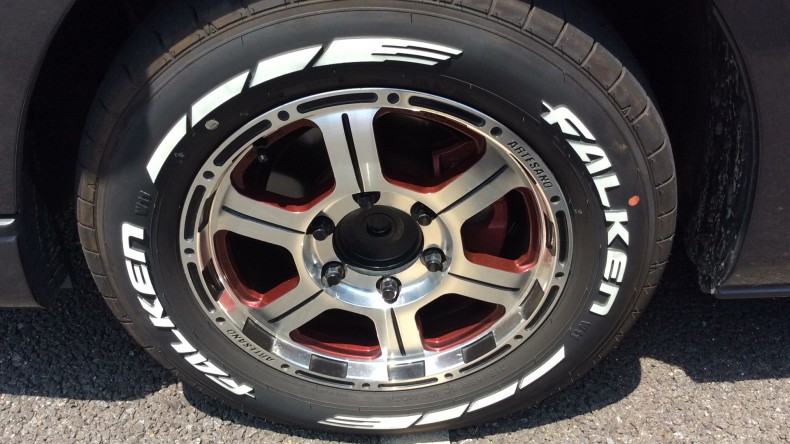 タイヤホイール前