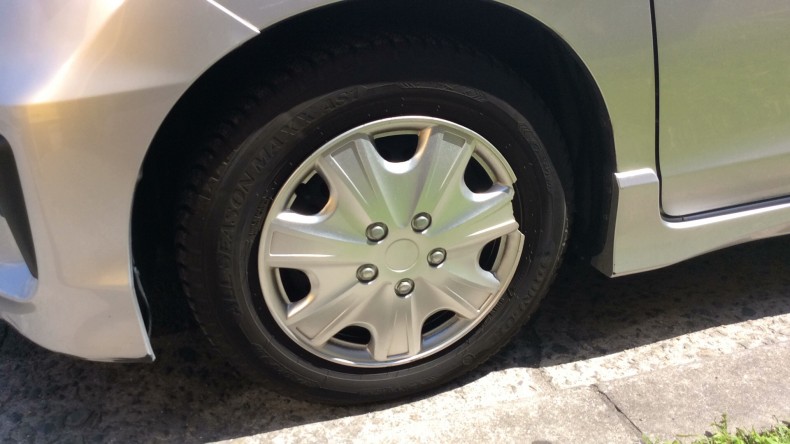 タイヤホイール前