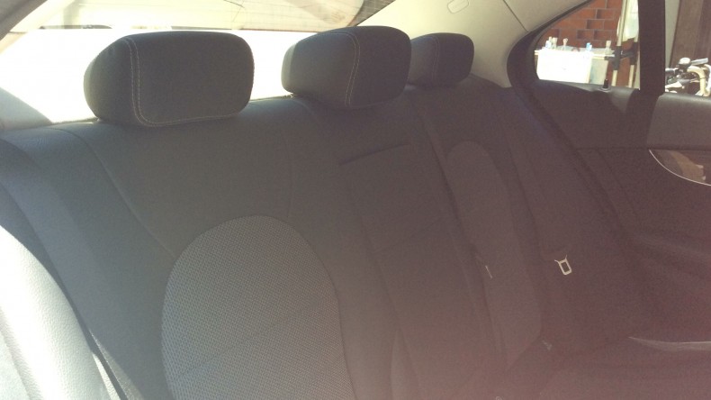 内装後方シート