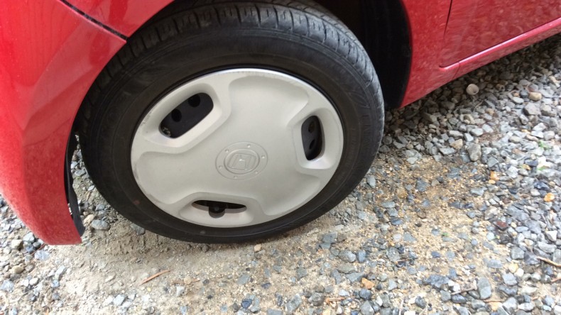 タイヤホイール前