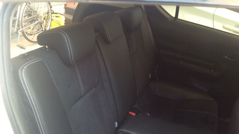 内装後方シート