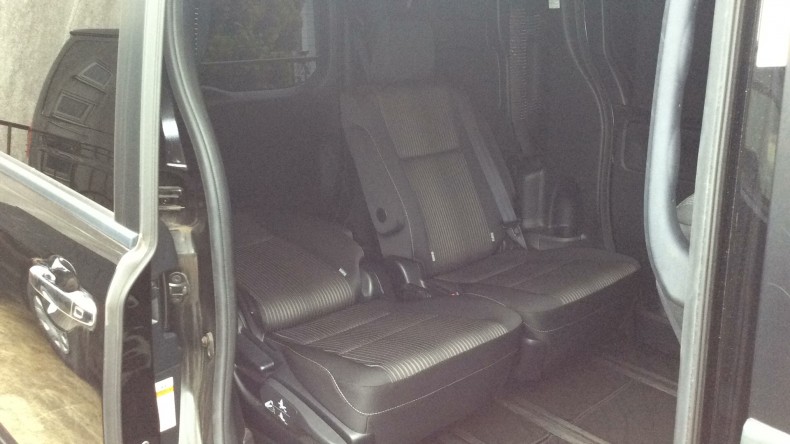 内装後方シート