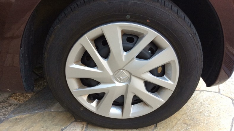 タイヤホイール前