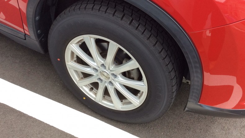 タイヤホイール前