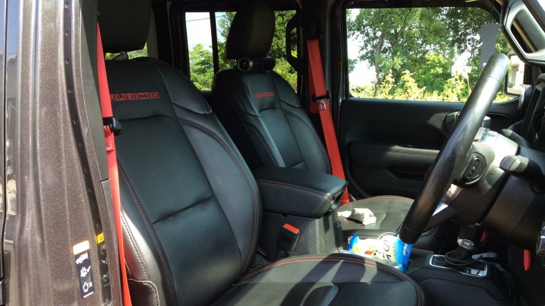 内装前方シート