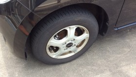 タイヤホイール前