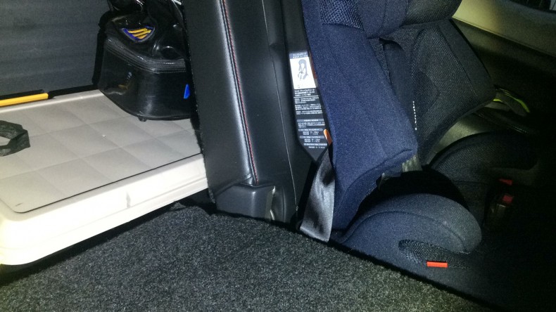 内装後方シート