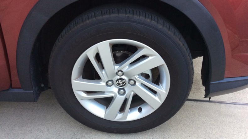 タイヤホイール前