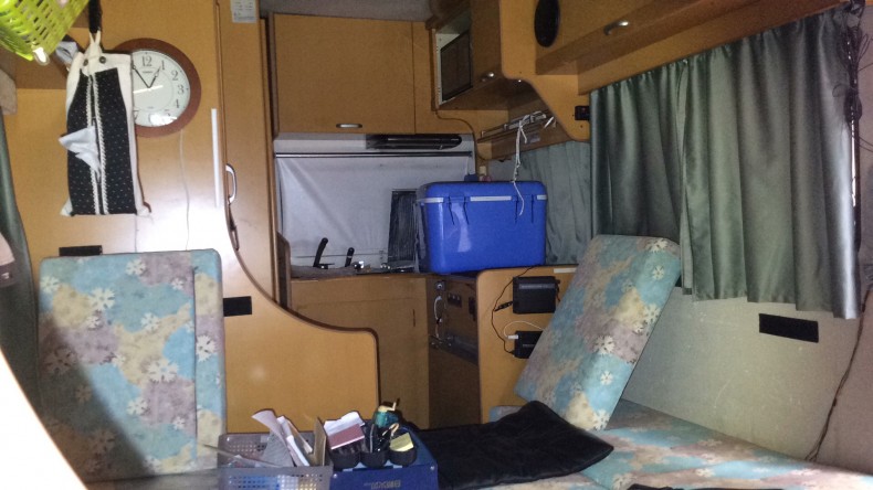 内装後方シート