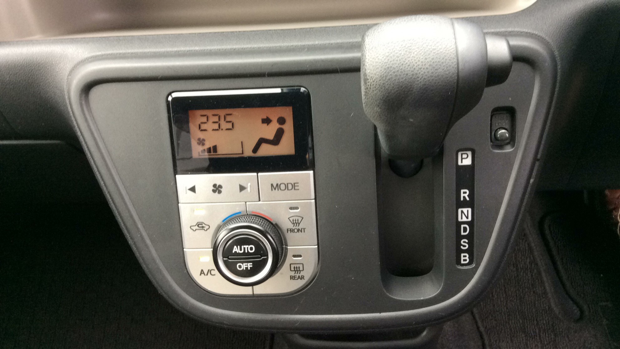 内装シフト