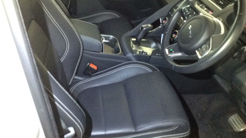 内装前方シート