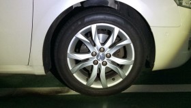 タイヤホイール前