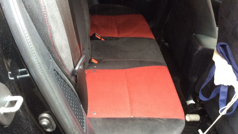 内装後方シート