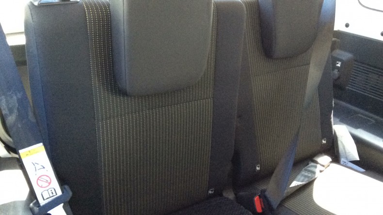 内装後方シート