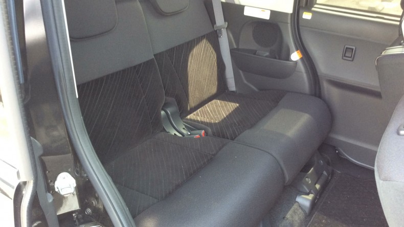 内装後方シート