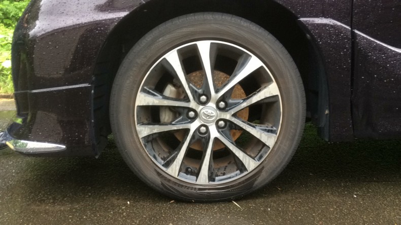 タイヤホイール前