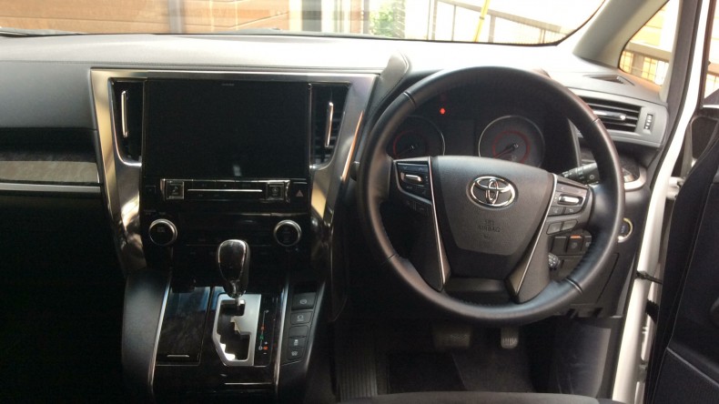 内装インパネ全体