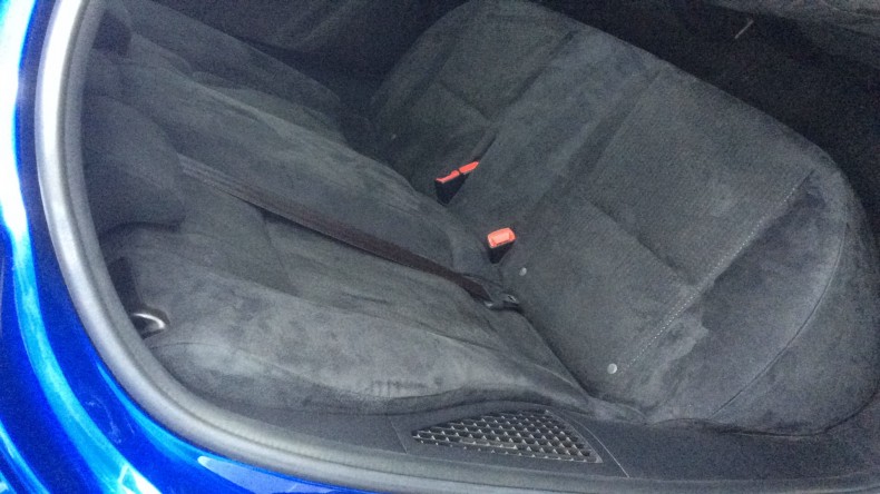 内装後方シート