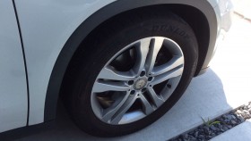 タイヤホイール前