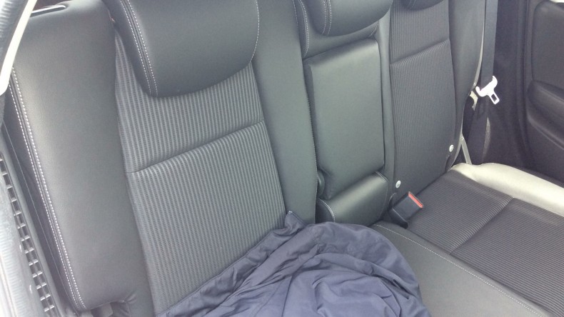 内装後方シート