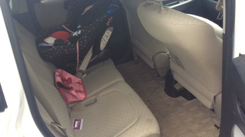 内装後方シート