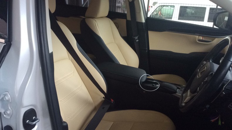 内装前方シート