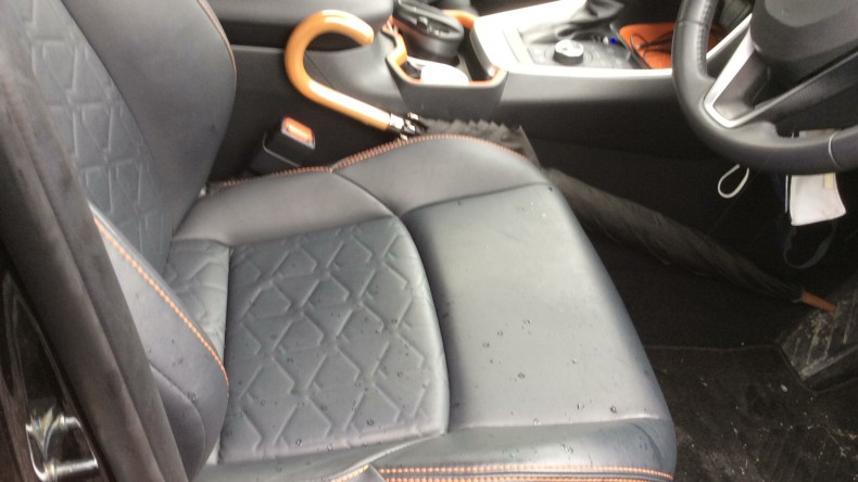 内装前方シート