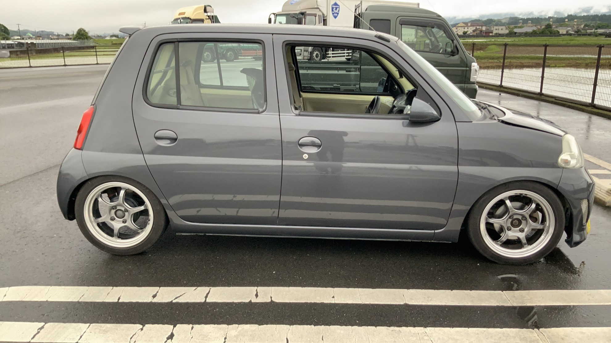 外装右