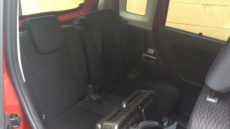 内装後方シート