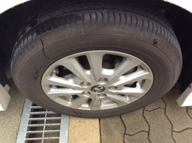 タイヤホイール前