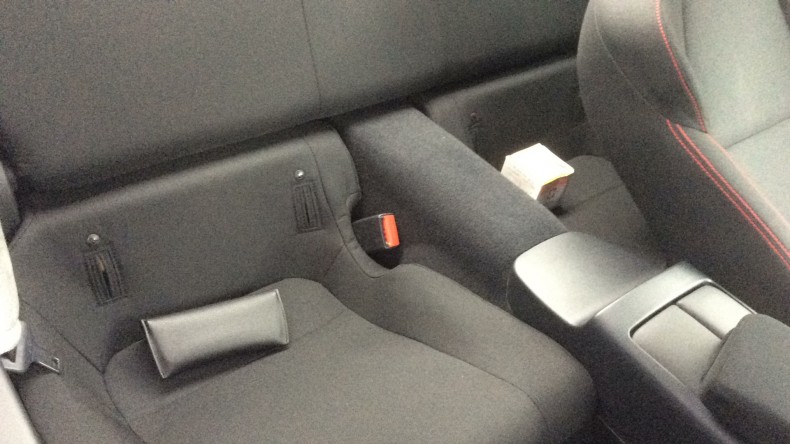 内装後方シート