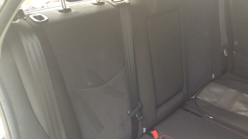 内装後方シート