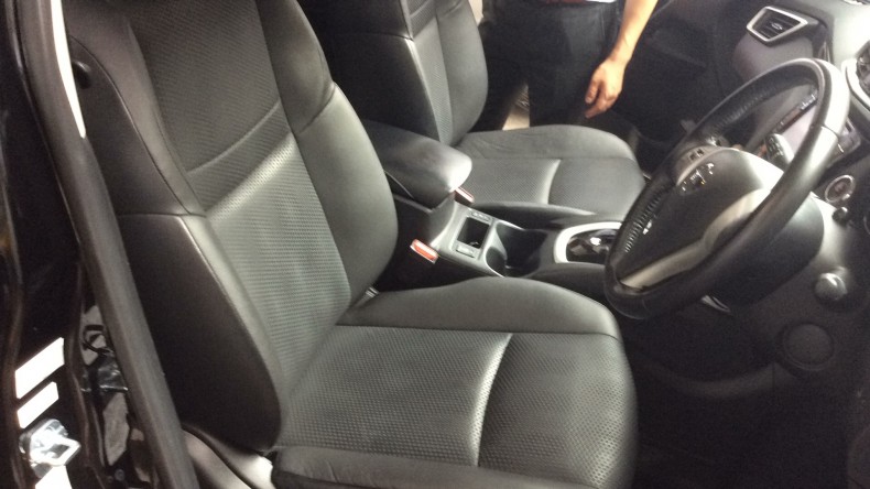 内装前方シート