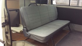 内装後方シート