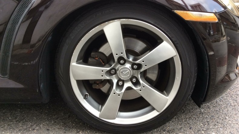 タイヤホイール前