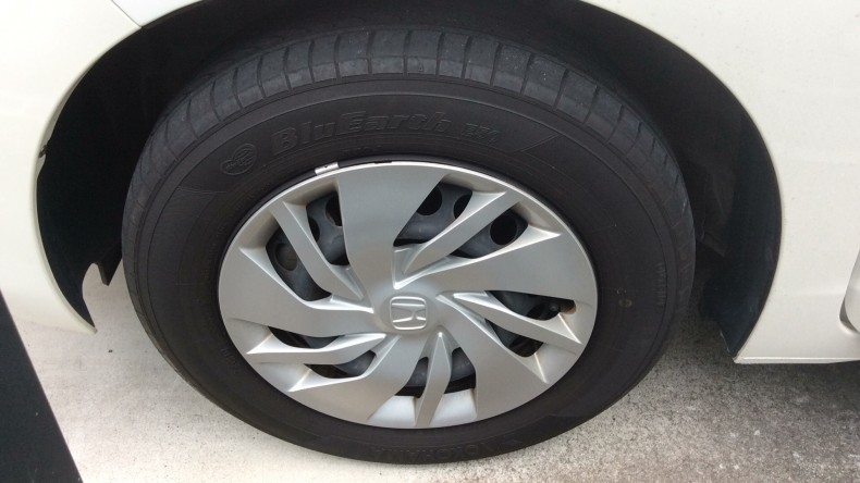 タイヤホイール前