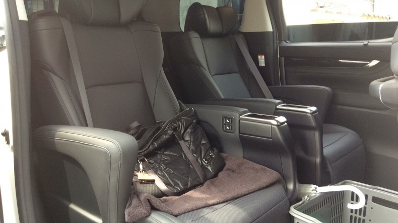内装後方シート