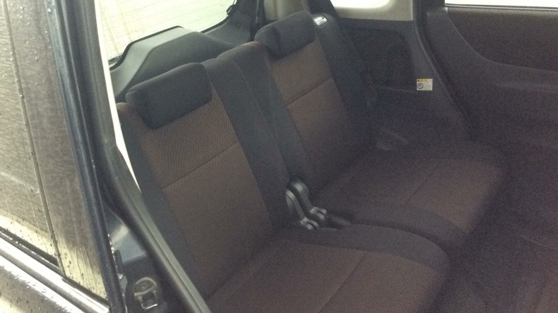 内装後方シート