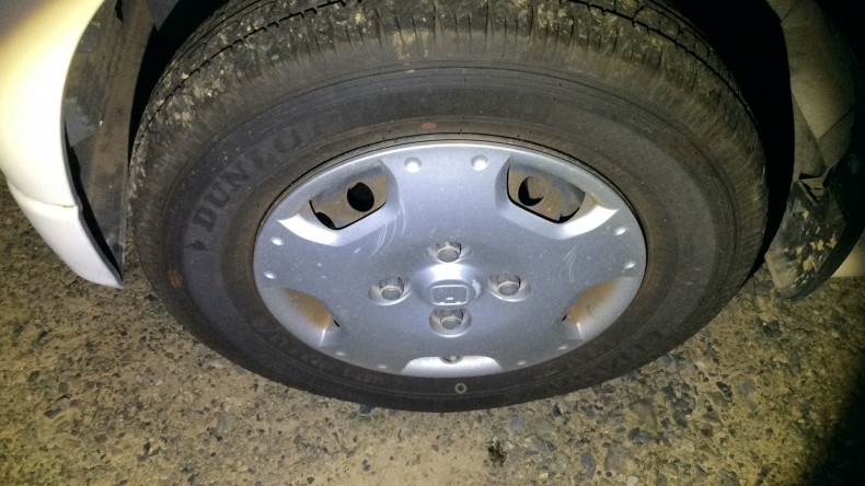 タイヤホイール前